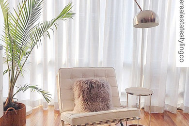 Living room - contemporary living room idea in Toronto