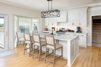 Inspiration for a timeless kitchen remodel in Columbus