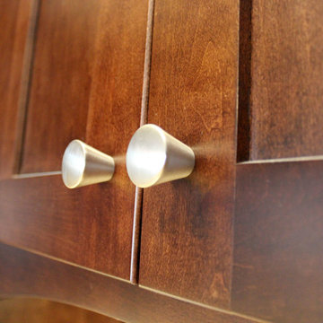 Traditional Kitchen: Medallion Cabinets with Cambria Bradshaw Countertops