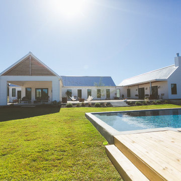 My Houzz: Couple Build Their Dream Modern-Farmhouse-Style Home
