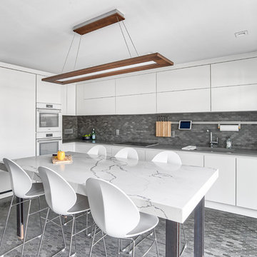 Fort Lee NJ - Meticulous Modern Kitchen