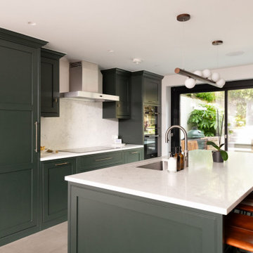 Classic In-Frame Shaker Kitchen & Bar - Islington