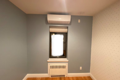 Minimalist nursery photo in New York