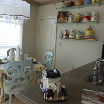 An eclectic condo using primarily round forms