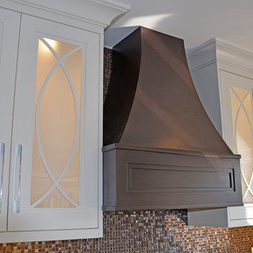Two-tone Transitional Kitchen
