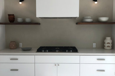 Kitchen - kitchen idea in Los Angeles
