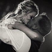 Lainey Marie's photo
