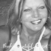 Terri Cole's photo