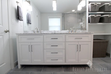 Inspiration for a modern bathroom remodel in Detroit