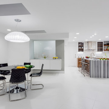 Modern Dining and Kitchen Area — Bird Key Sarasota