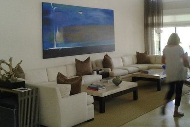 Living room photo in Miami