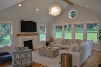Indoor/Outdoor Entertaining