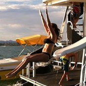 Samantha Kettle's photo