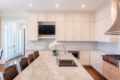 Kitchen - kitchen idea in Other