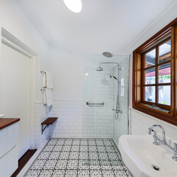 Art Deco/Country Bathroom