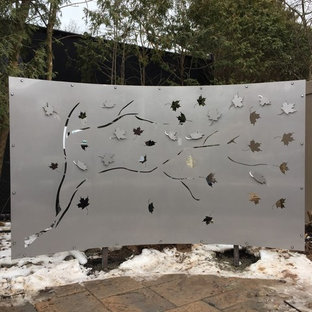 Curved Screen Blocks Pool Equipment