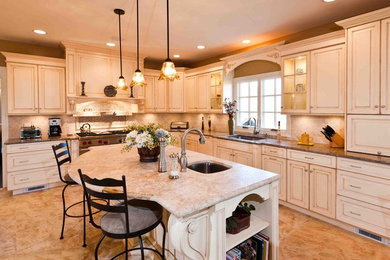 Inspiration for a timeless kitchen remodel in New York