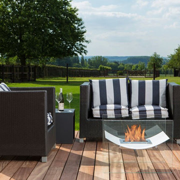 Modern Outdoor Fireplaces