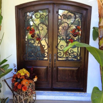 A Rustic Yet Traditional Autumn Entry
