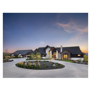 Award-Winning Luxury Custom Home | Modern + Traditional Interior Design ...