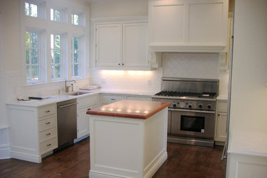 Inspiration for a timeless kitchen remodel in Bridgeport