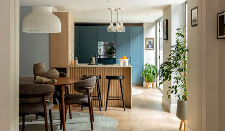 Houzz Tour: Natural Materials Create a Light and Cozy Home