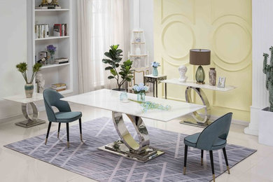 Plinto Dining Table