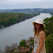 Lindsey Busker's photo