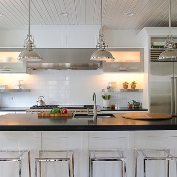 Modern Farmhouse in Downtown Naperville