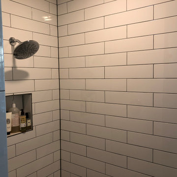 Iowa Colony Master bath