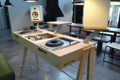 DJ Desk