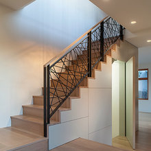 Staircase/entry