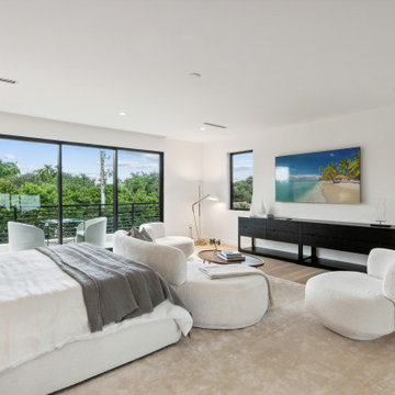 Contemporary Home - 11