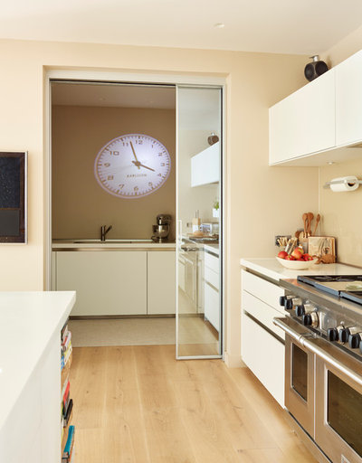 Contemporary Kitchen by Hobsons Choice