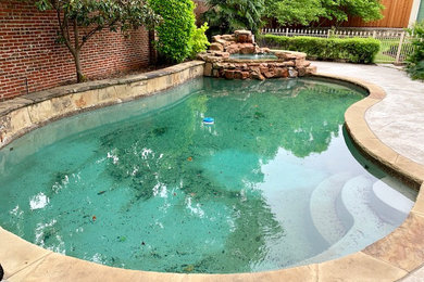 This is an example of a swimming pool in Dallas.