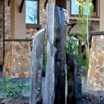 WATER FEATURES & FOUNTAINS