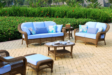 Example of a classic patio design in Raleigh