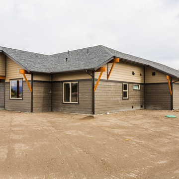 Grants Meadows: The Garnet, Exterior