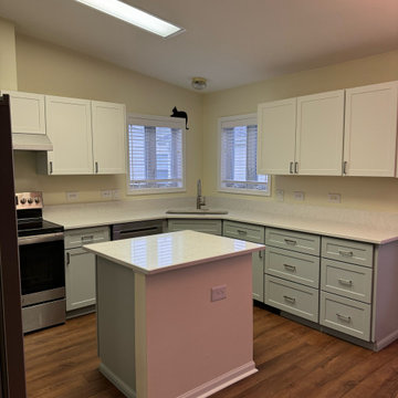 Beautiful Kitchen Remodel Done with Two-Tone Cabinets