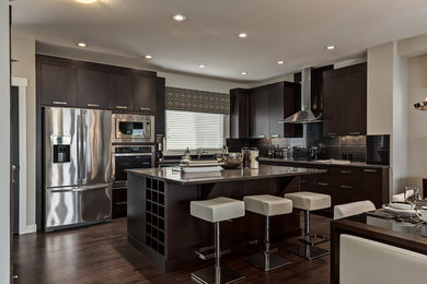 Kitchen - modern kitchen idea in Calgary