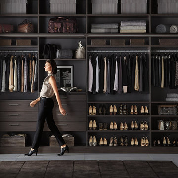 CUSTOM CLOSETS