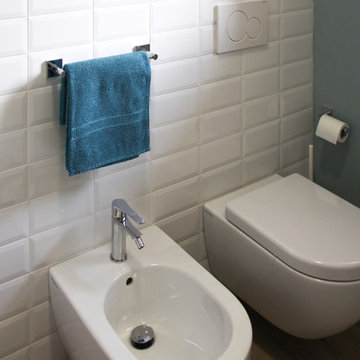 Piastrelle diamantate bianche per il piccolo bagno