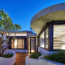 Exteriors - Curves