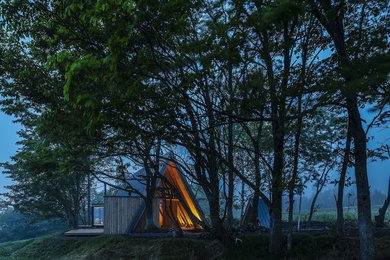 他の地域にある中くらいなおしゃれな平屋の写真