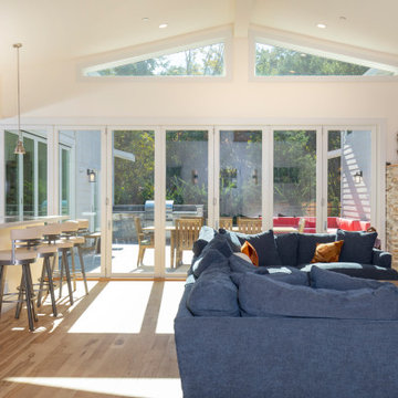 Walls Disappear Creating an Indoor/Outdoor Lifestyle with Zero Corner Bifolds