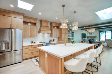 Kitchen - contemporary kitchen idea in Phoenix