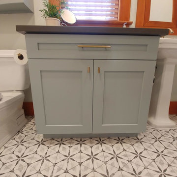 32nd Avenue Bathroom