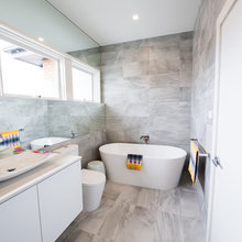 bathroom (modern/minimalist)