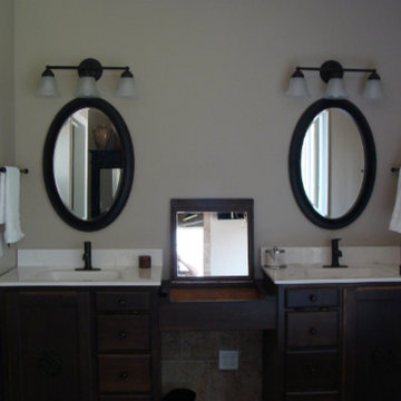 Warm neutral bathroom