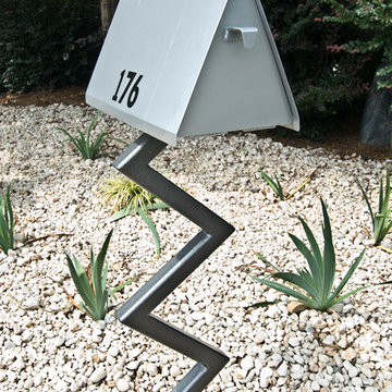 Contemporary Lakefront